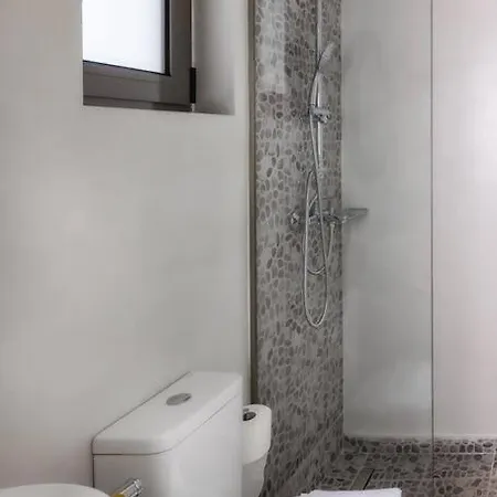 公寓 Kipos Suites #1 Near The